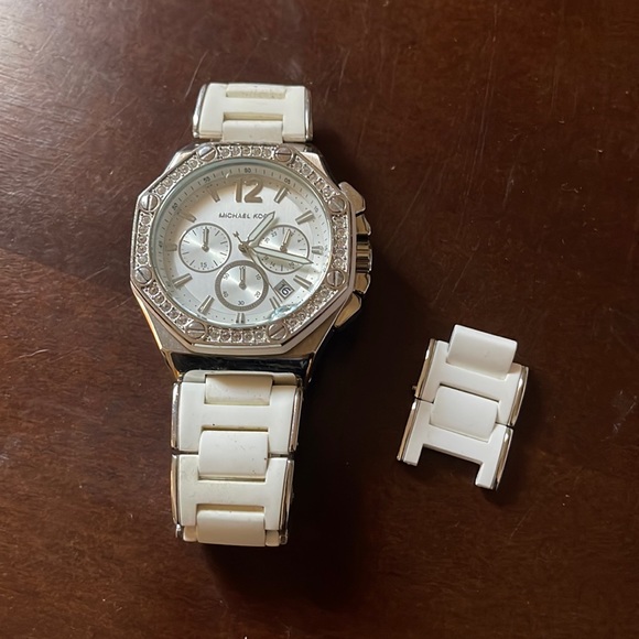Michael Kors watch - Picture 1 of 3